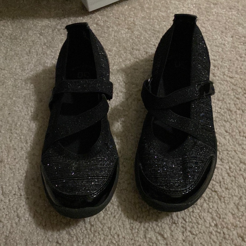 Girls Black shoes size 1